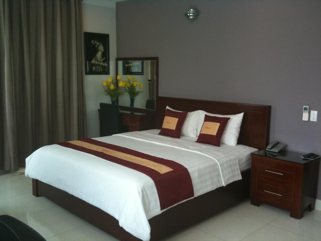 Bondi Hotel *